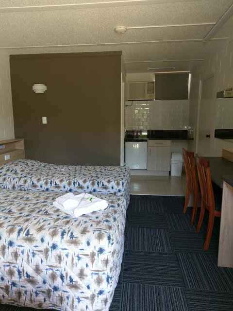 Motel Monaco - E Caravan Parks 3