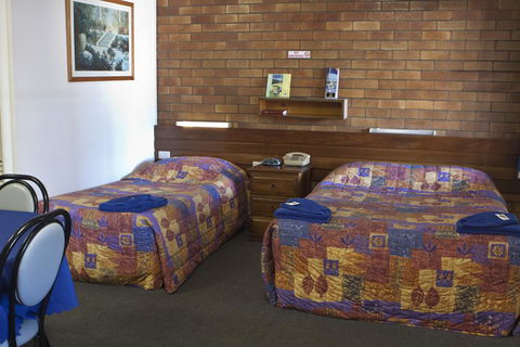 Motel Myall - E Caravan Parks 0