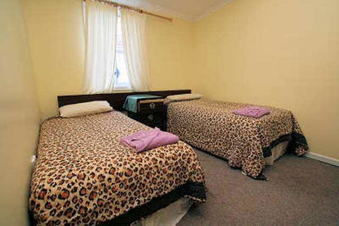 Mountain View Motel - E Caravan Parks 2
