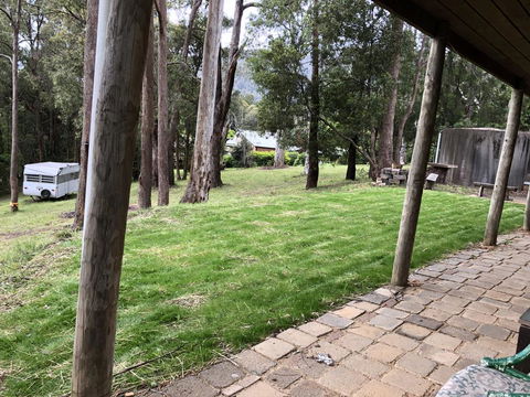 Mountain Village Cabin - E Caravan Parks 2