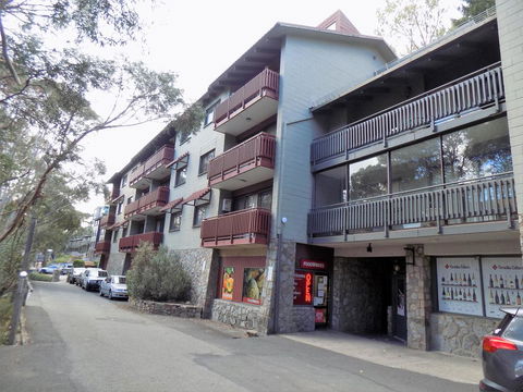 Mowamba D1 - E Caravan Parks 1