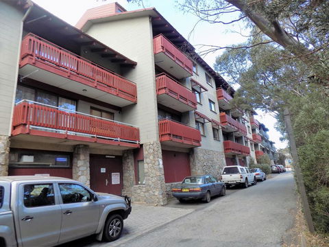 Mowamba E1 - E Caravan Parks 1