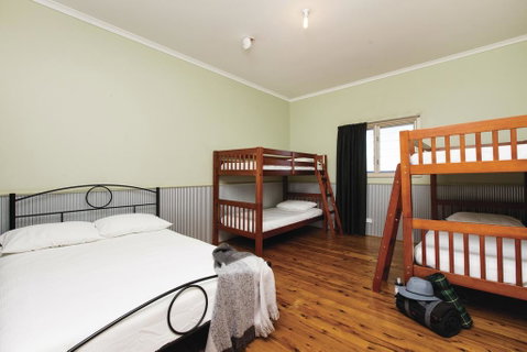 Mungo Shearers' Quarters - E Caravan Parks 2