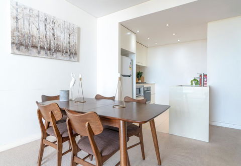 MWP25-Comfy 2 Bedroom Apt In Wentworth Point - E Caravan Parks 1