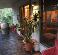 Mystic View Cottage - E Caravan Parks