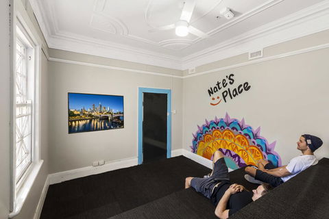 Nate's Place Backpackers Melbourne - E Caravan Parks 3