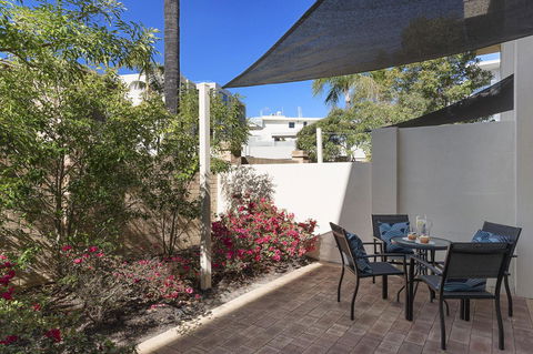 The Peninsula Riverside Serviced Apartments - E Caravan Parks 18
