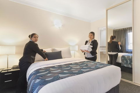 The Peninsula Riverside Serviced Apartments - E Caravan Parks 35