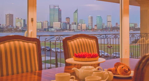 The Peninsula Riverside Serviced Apartments - E Caravan Parks 23