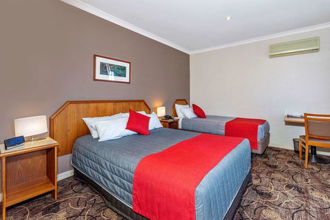Quality Hotel Bayswater - E Caravan Parks 12