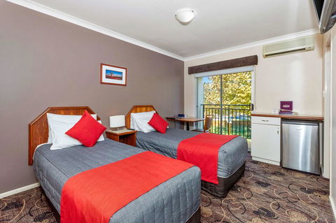 Quality Hotel Bayswater - E Caravan Parks 5