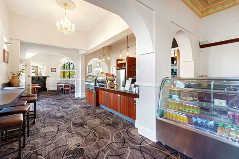 Quality Hotel Bayswater - E Caravan Parks 7