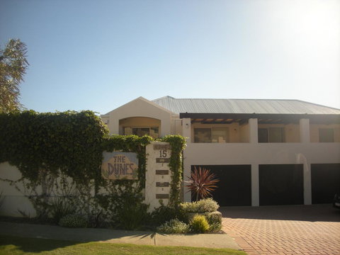 Dunes Scarborough Beach - E Caravan Parks 0