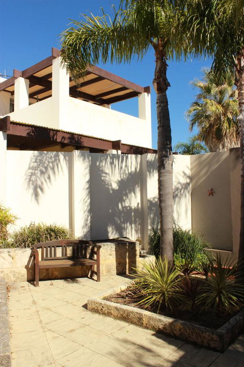 Dunes Scarborough Beach - E Caravan Parks 9