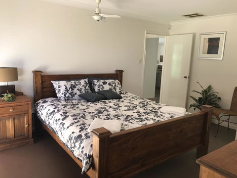 Blue Lake Family Retreat - E Caravan Parks 6