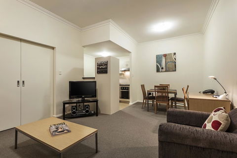 Best Western Northbridge Apartments - E Caravan Parks 17