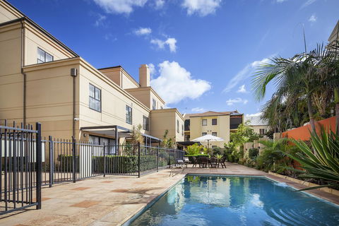 Best Western Northbridge Apartments - E Caravan Parks 4