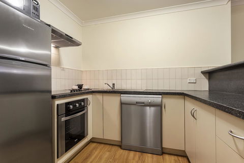 Best Western Northbridge Apartments - E Caravan Parks 20