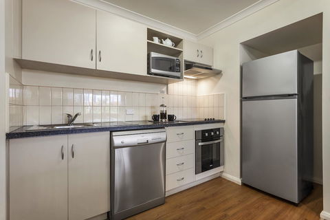 Best Western Northbridge Apartments - E Caravan Parks 38