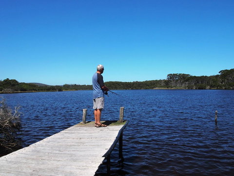 Riverside Retreat Chalets, Walpole - E Caravan Parks 19