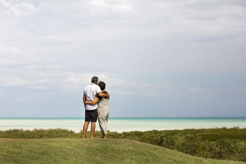 Moonlight Bay Suites - E Caravan Parks 9