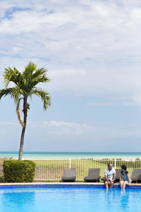 Moonlight Bay Suites - E Caravan Parks 4