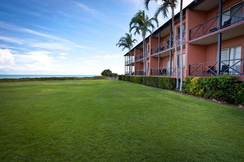 Moonlight Bay Suites - E Caravan Parks 12