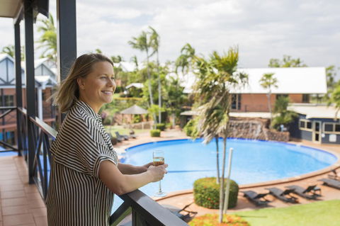 Moonlight Bay Suites - E Caravan Parks 2
