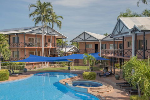 Moonlight Bay Suites - E Caravan Parks 3