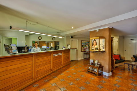 Moonlight Bay Suites - E Caravan Parks 20