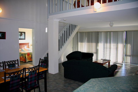 Bayside Villas - E Caravan Parks 28