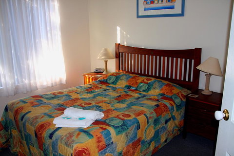 Bayside Villas - E Caravan Parks 25