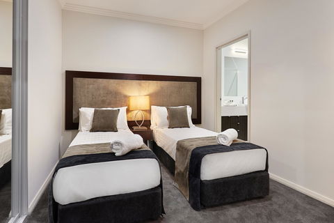 Attika Hotel - E Caravan Parks 15