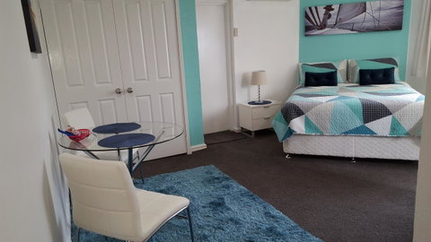 Palm Beach Bed & Breakfast - E Caravan Parks 25