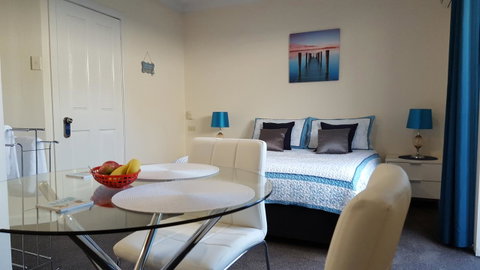 Palm Beach Bed & Breakfast - E Caravan Parks 10