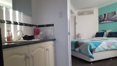 Palm Beach Bed & Breakfast - E Caravan Parks 30