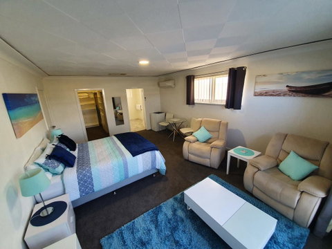 Palm Beach Bed & Breakfast - E Caravan Parks 21