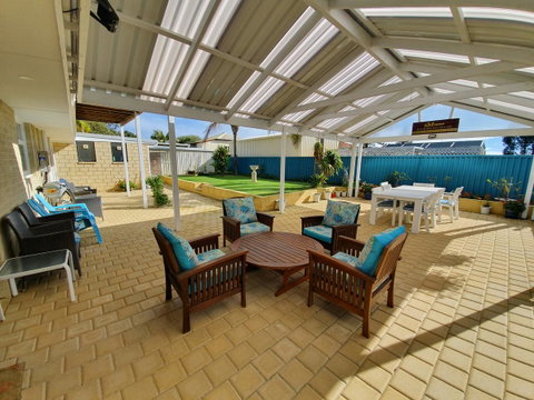 Palm Beach Bed & Breakfast - E Caravan Parks 23