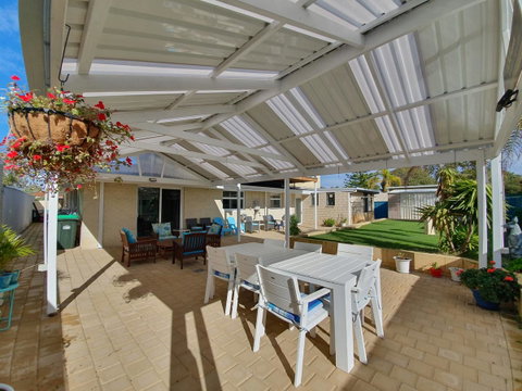 Palm Beach Bed & Breakfast - E Caravan Parks 20