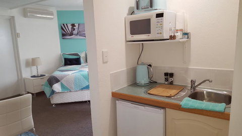 Palm Beach Bed & Breakfast - E Caravan Parks 11