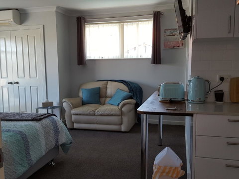 Palm Beach Bed & Breakfast - E Caravan Parks 13