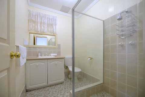 Palm Beach Bed & Breakfast - E Caravan Parks 32