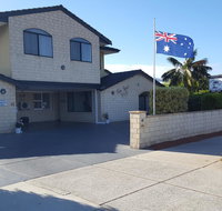 Palm Beach Bed  Breakfast - E Caravan Parks