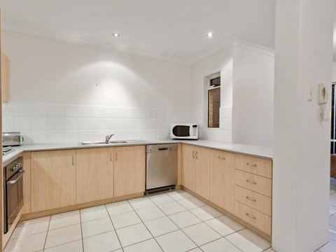 Cooper Street - E Caravan Parks 24