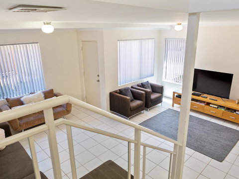 Cooper Street - E Caravan Parks 5