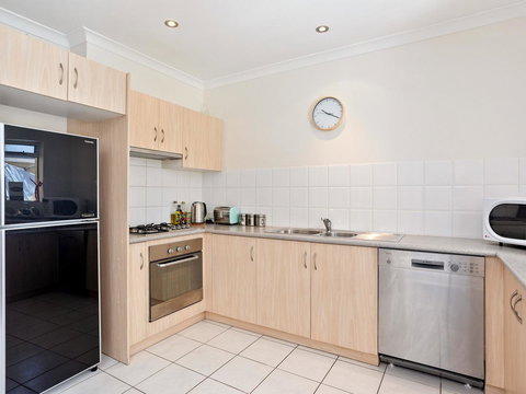 Cooper Street - E Caravan Parks 25