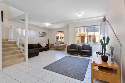 Cooper Street - E Caravan Parks 3