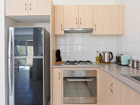 Cooper Street - E Caravan Parks 27