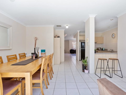 Cooper Street - E Caravan Parks 34