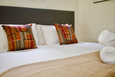 Hotel Clipper - E Caravan Parks 5